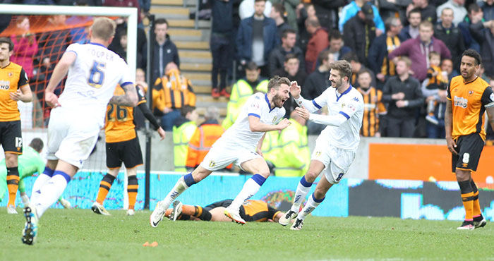 Hull City vs Brentford, 01h45 ngày 27/04: Cắt đuôi kẻ bám đuổi