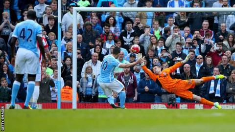 Sunderland vs Arsenal, 20h05 ngày 24/04: Sức ép đè nặng