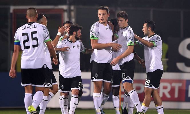 Cesena vs Crotone, 01h30 ngày 19/04: Coi chừng hiểm họa