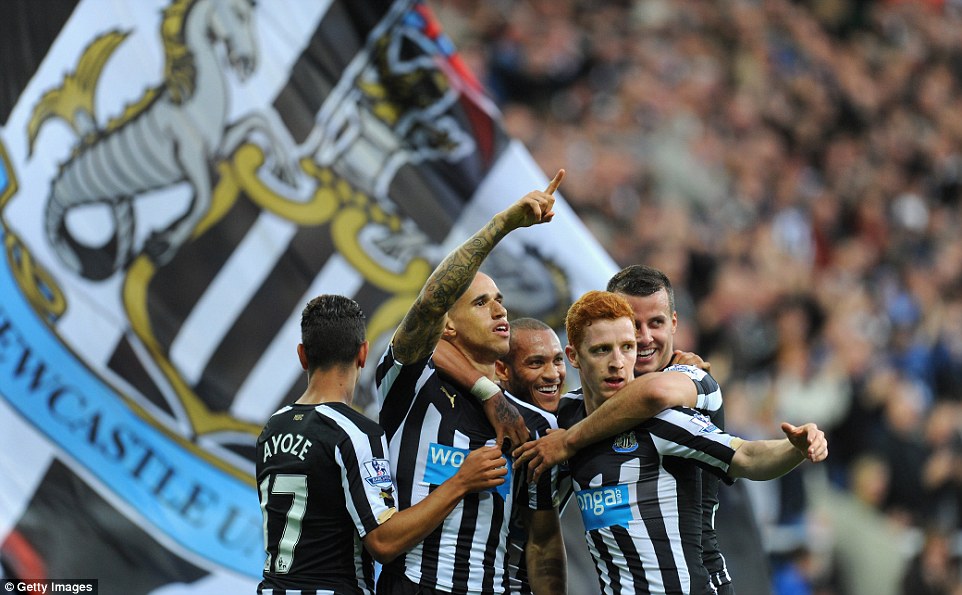 Aston Villa vs Newcastle, 21h00 ngày 07/05: Né đường cho... 'Chích chòe' bay