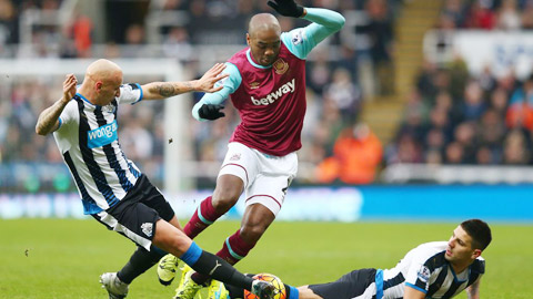 Fulham vs Newcastle, 01h45 ngày 6/8: Ám ảnh “túp lều” Craven!