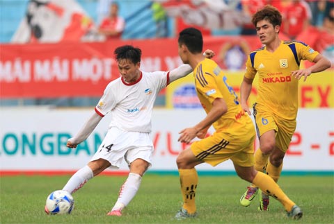 Viettel vs Nam Định, 17h00 ngày 31/8: Căng như dây đàn