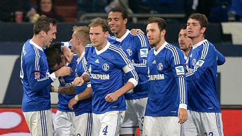 Schalke vs Bologna, 23h30 ngày 4/8