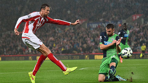 Stoke vs Swansea, 03h00 ngày 1/11