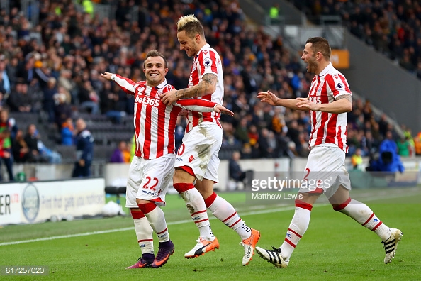 Stoke City vs Swansea City, 03h00 ngày 1/11: Cả 2 cùng khổ