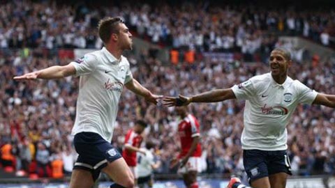 Preston vs Huddersfield, 01h45, ngày 20/10