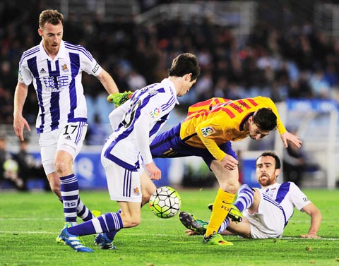 Sociedad vs Barcelona, 02h45 ngày 28/11: Lạc lối ở Anoeta