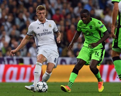 Legia Warszawa vs Real Madrid, 02h45 ngày 03/11: Chủ nhà hết cửa