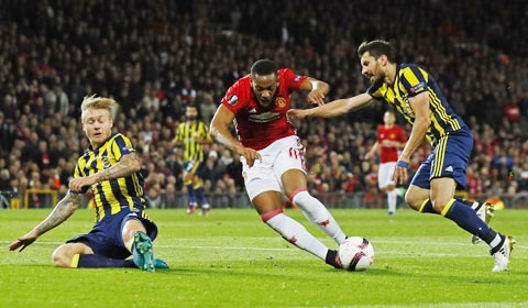 Fenerbahce vs Man United, 01h00 ngày 4/11: Duyên đấu cúp của Quỷ