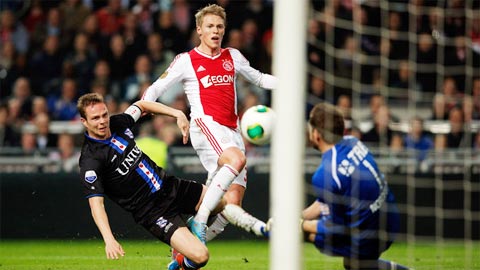 Heerenveen vs Ajax, 20h30 ngày 27/11