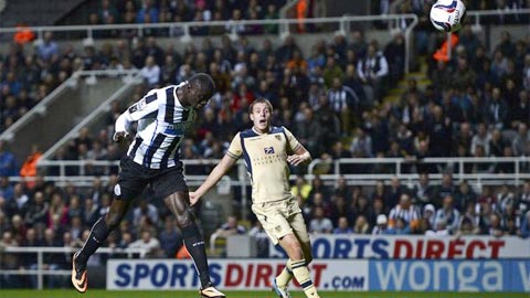 Leeds vs Newcastle, 20h15 ngày 20/11