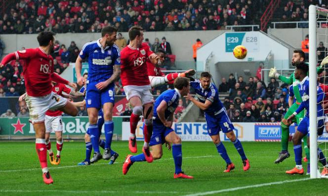 Ipswich Town vs Bristol City, 2h45 ngày 31/12: Không từ bỏ thói quen