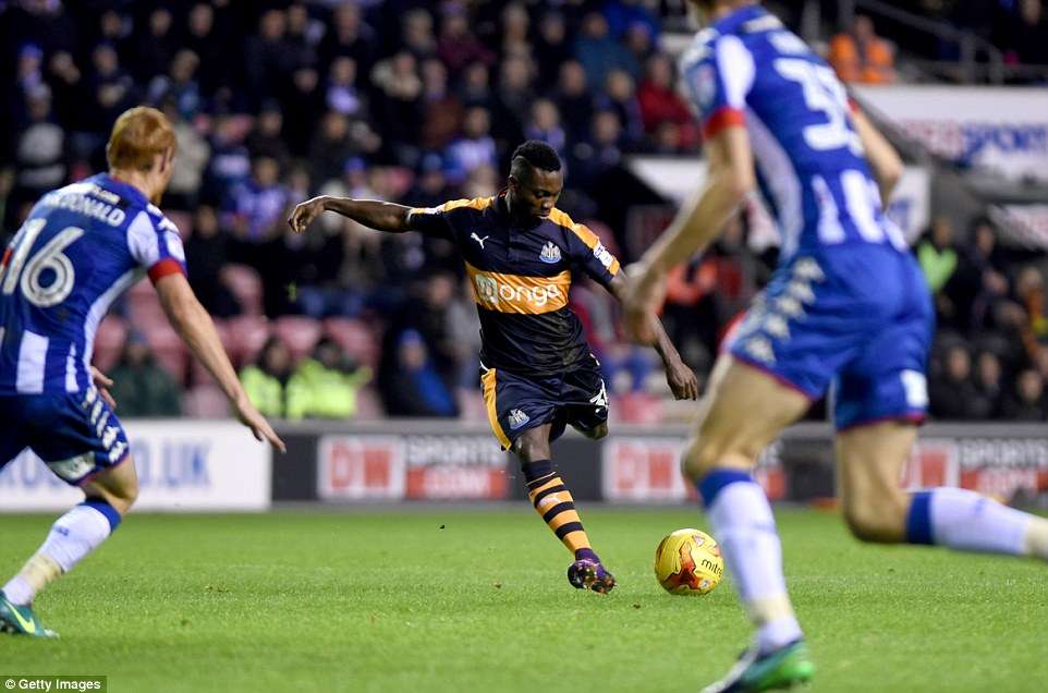 Newcastle vs Sheffield Wednesday, 02h45 ngày 27/12: Món quà ý nghĩa