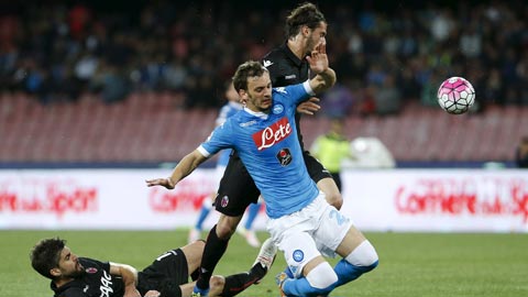 Benfica vs Napoli, 02h45 ngày 7/12: Tạm biệt Napoli