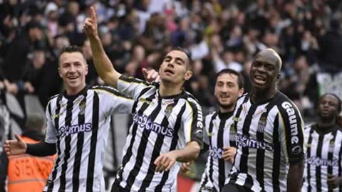 Oostende vs Charleroi, 02h30, ngày 25/1