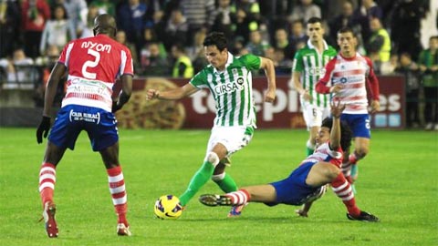 Granada vs Osasuna, 00h30 ngày 16/1