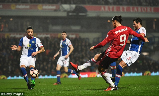Manchester United vs Southampton, 23h30 ngày 26/02: Danh hiệu đầu tiên