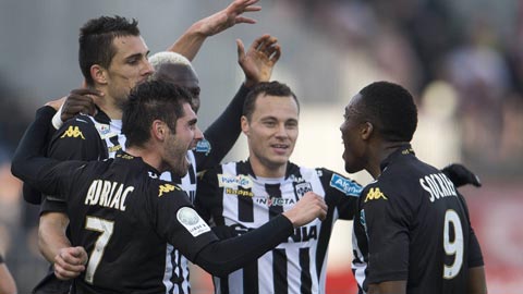 CA Bastia vs Angers, 00h00, ngày 1/3