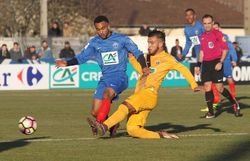 Bergerac vs Lille, 3h00 ngày 03/03: Chênh lệch quá nhiều