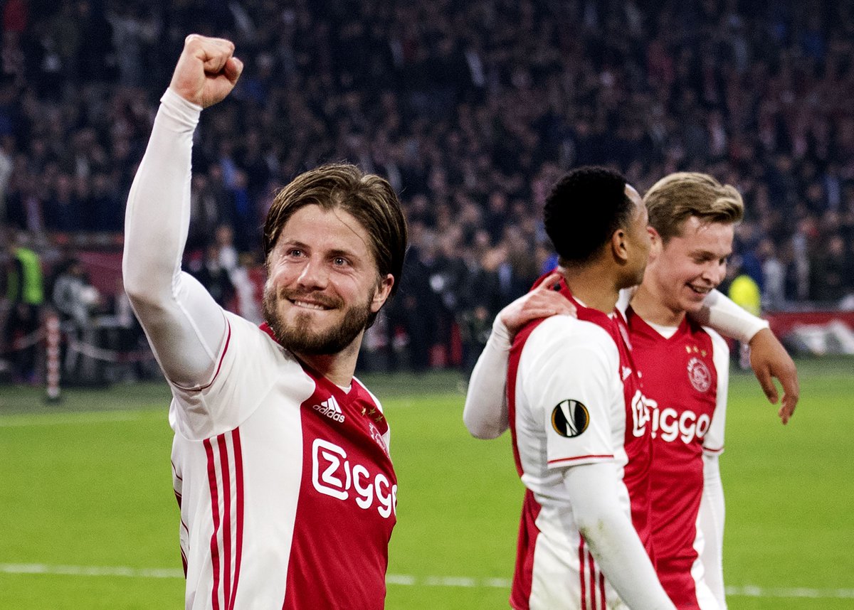 Ajax vs Schalke 04, 02h05 ngày 14/04: Lợi thế ban đầu