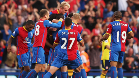 Crystal Palace vs Burnley, 23h30 ngày 29/4