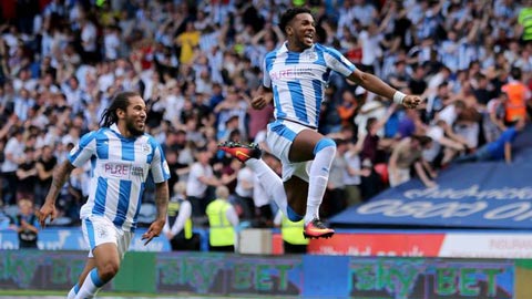 Wolves vs Huddersfield, 01h45 ngày 26/4