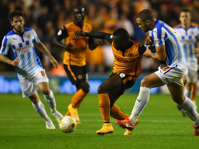 Wolverhampton vs Huddersfield, 01h45 ngày 26/04: Lợi thế sân nhà