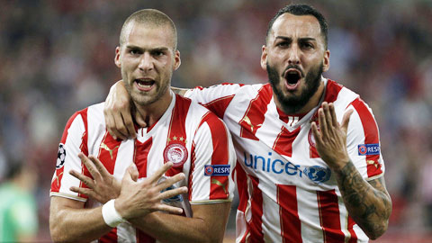 Olympiakos vs AEK Athens, 23h30 ngày 13/4: Hướng tới cú đúp