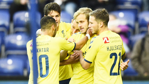 Midtjylland vs Brondby, 23h30 ngày 04/05: Khách giật vé chung kết