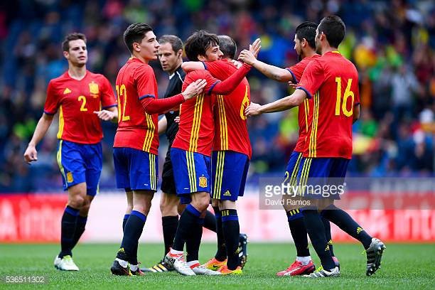 Soi kèo nhà cái FYR Macedonia vs T&acirc;y Ban Nha, 1h45 ng&agrave;y 12/6 : Nhẹ nh&agrave;ng